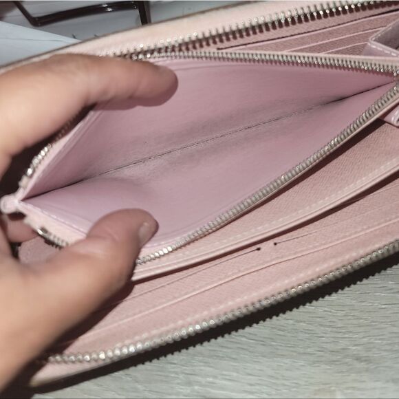 LOUIS VUITTON Epi Zippy Wallet Long Wallet Rose Valerine - Picture 15 of 16